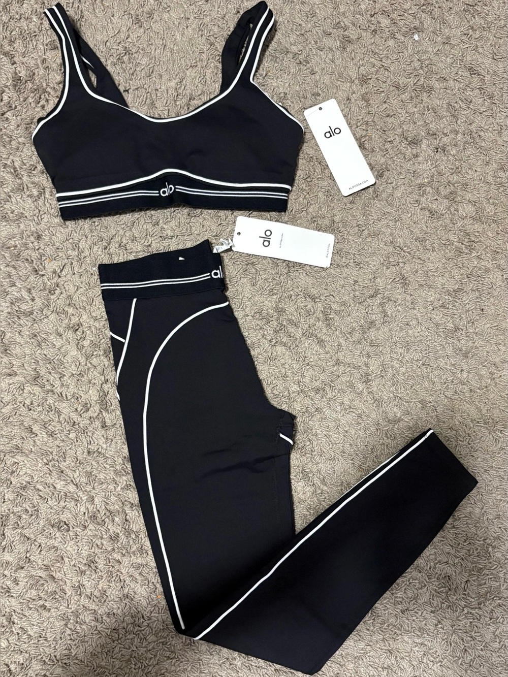 Alo yoga set black